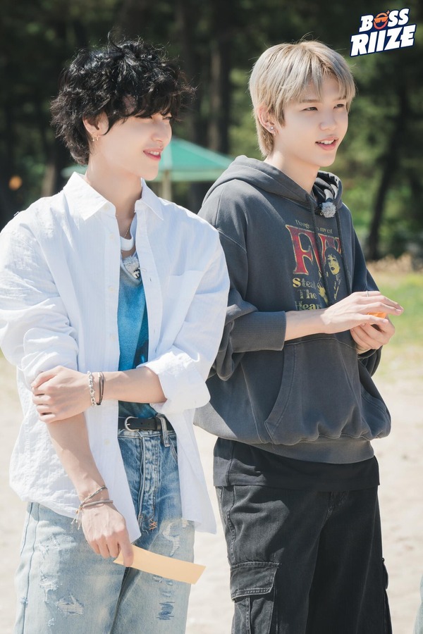 「BOSS RIIZE」1話　(C) 2024 STUDIO X+U, SM ENTERTAINMENT CO.,LTD. All Rights Reserved