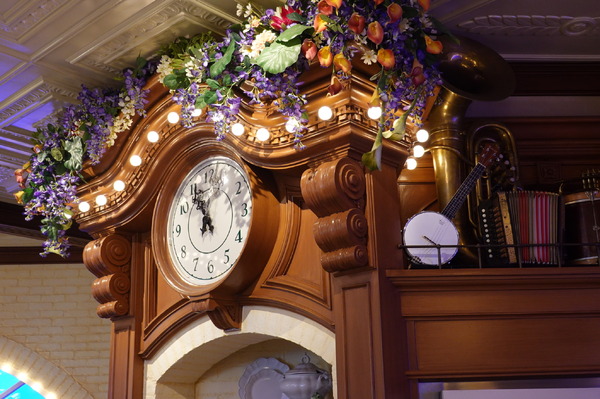 ティアナの夢のレストランで名物料理を堪能！「ティアナズ・パレス」カリフォルニア