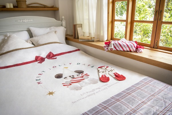 毛布 7,700 円ティッシュボックスカバー 3,900 円ルームソックス 2,200 円