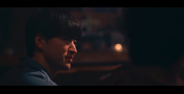 ケイスケサカモト「ルリモハリモ」ミュージックビデオ（C）AbemaTV,Inc.