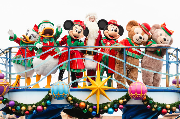 サンタクロースとホリデーをお祝い！TDS「ディズニー・クリスマス・グリーティング」