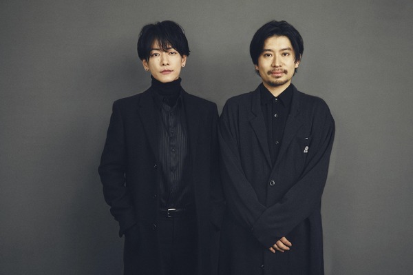 佐藤健＆山田智和監督／photo：You Ishii