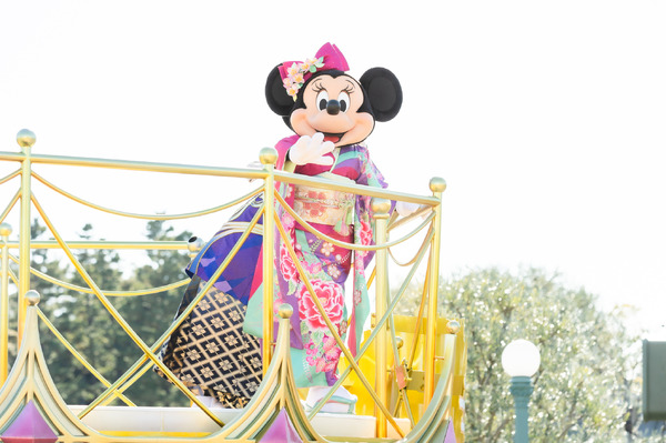 ミッキー＆ミニーが和服姿で新年のごあいさつ！お正月のスペシャルイベント盛大に開幕