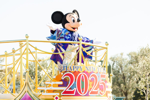 ミッキー＆ミニーが和服姿で新年のごあいさつ！お正月のスペシャルイベント盛大に開幕