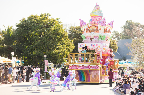 東京ディズニーランド、「イッツ・ア・スウィーツフルタイム！」がかわいすぎ！お菓子がコンセプトの期間限定パレード