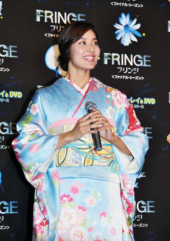 すみれ／「FRINGE フリンジ」ブルーレイ＆DVD発売