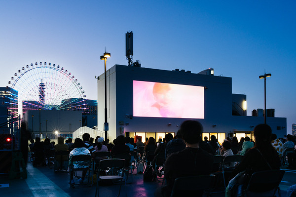 『SEASIDE CINEMA』 過去開催の様子　横浜ワールドポーターズ