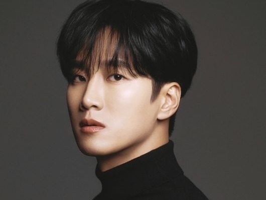 俳優アン・ボヒョン、“デビューのきっかけ”だったキム・ウビンの事務所に移籍！