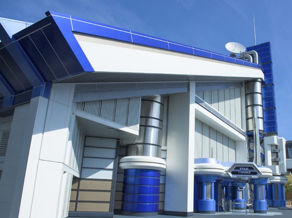 期間限定「スター・ツアーズ」スぺシャルバージョンが始動！新たなキャラクターと惑星に大興奮