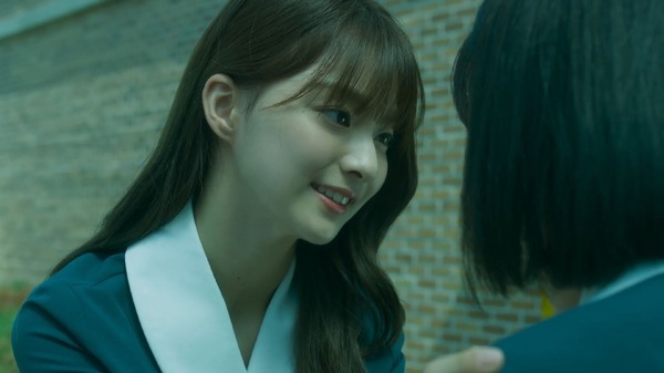 「影美女」(C) Kakao Entertainment Corp. All rights reserved.