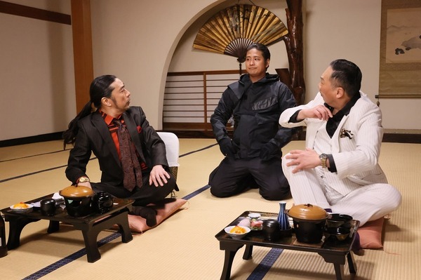 『裏社員。-スパイやらせてもろてます‐』©2025「裏社員。-スパイやらせてもろてます‐」製作委員会