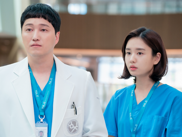 ファンを驚かせた“社内カップル結婚”の裏側、“サプライズ結婚”がたった4分で終わった理由