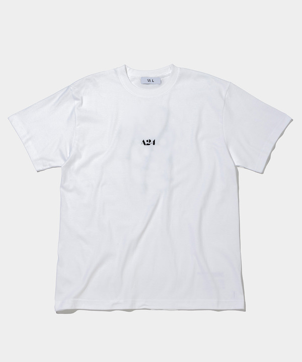 『異端者の家』© 2024 BLUEBERRY PIE LLC. All Rights Reserved.