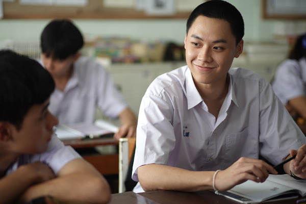 『親友かよ』©2023 GDH 559 AND HOUSETON CO., LTD. ALL RIGHTS RESERVED