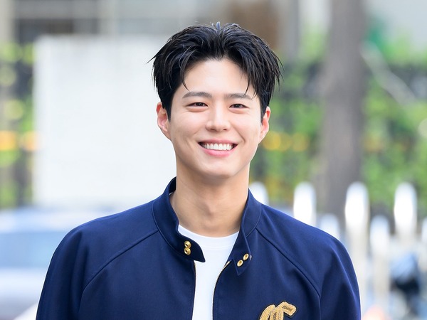 俳優パク・ボゴムの美談が新たに登場！「私のミスをかばってくれた」とスタッフが証言