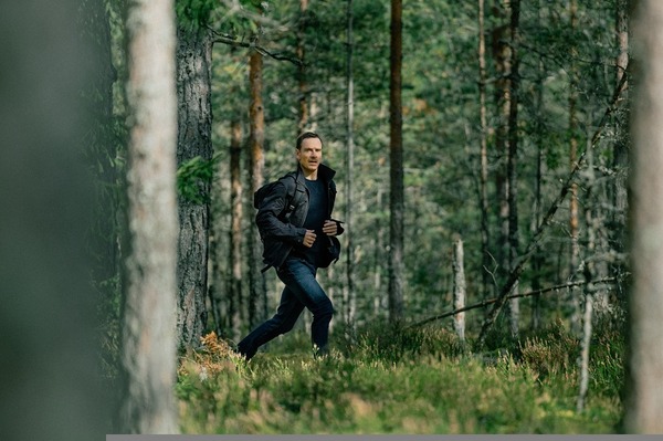 「ザ・エージェンシー」（C）2024 Viacom International Inc. All Rights Reserved. The Agency and all related titles, logos and characters are trademarks of Viacom International Inc. Paramount is a trademark of Paramount Pictures Corporation.