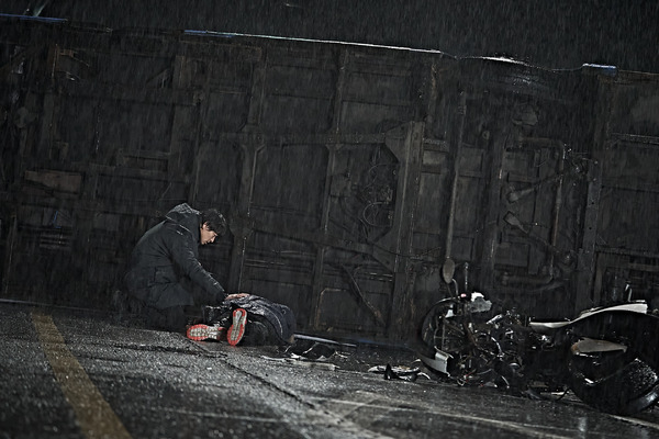 『プロット 殺人設計者』© 2024 NEXT ENTERTAINMENT WORLD & ZIP CINEMA. All Rights Reserved.