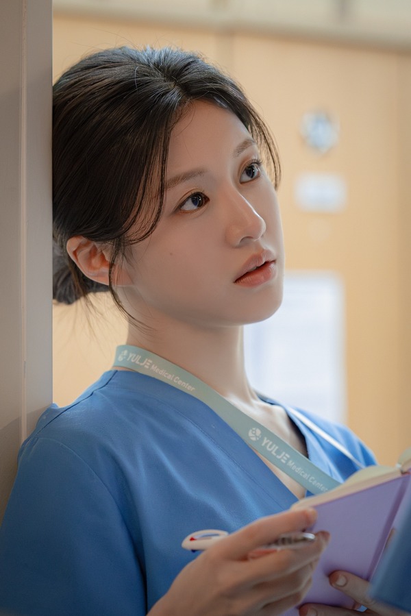 Netflixシリーズ「いつかは賢いレジデント生活」配信中