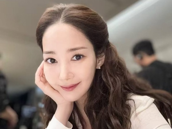 『私の夫と結婚して』本家女優パク・ミニョン、次回作が楽しみな“AIレベル”のまばゆい美貌【PHOTO】