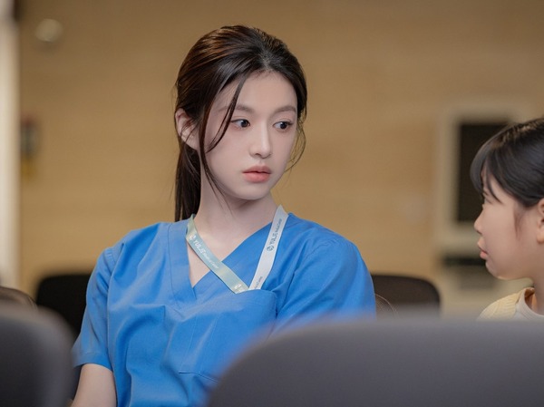 美貌より演技力が光った！『いつかは賢いレジデント生活』主演コ・ユンジョンに高評価