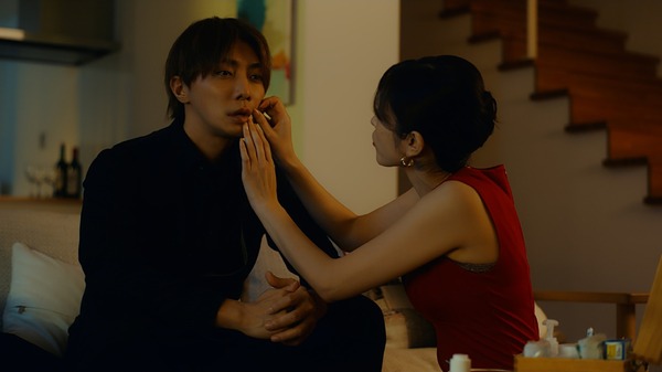 ABEMAオリジナルドラマ「死ぬほど愛して」（C）AbemaTV,Inc.