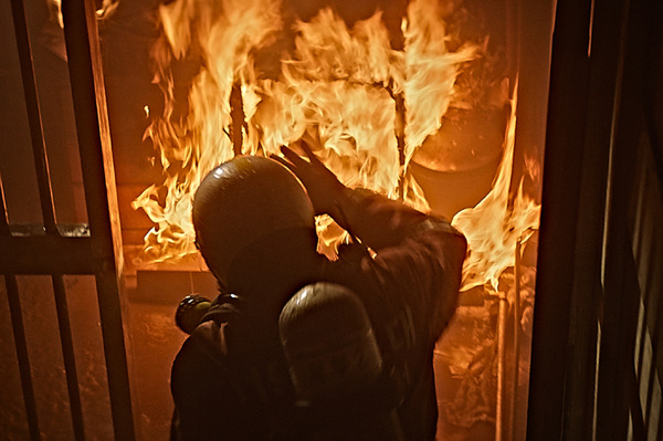 『消防士　2001年、闘いの真実』© 2024 BY4M STUDIO & ASK ROAD PICTURES & ASCENDIO All Rights Reserved.