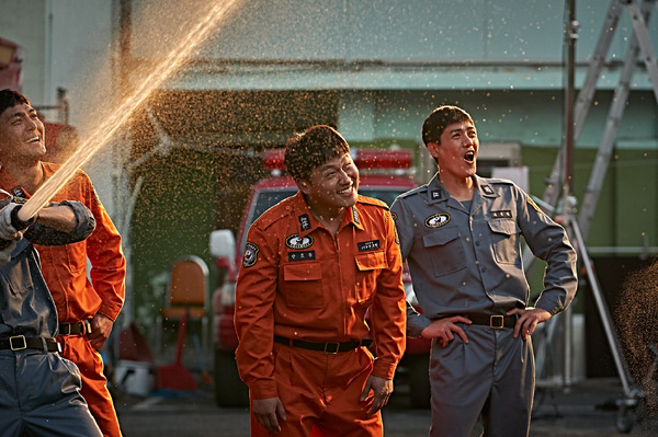 『消防士　2001年、闘いの真実』© 2024 BY4M STUDIO & ASK ROAD PICTURES & ASCENDIO All Rights Reserved.