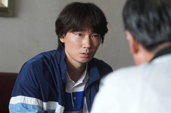 『でっちあげ　～殺人教師と呼ばれた男』©2007 福田ますみ/新潮社 ©2025「でっちあげ」製作委員会