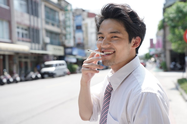 『九龍ジェネリックロマンス』オフショット©眉月じゅん／集英社・映画「九龍ジェネリックロマンス」製作委員会