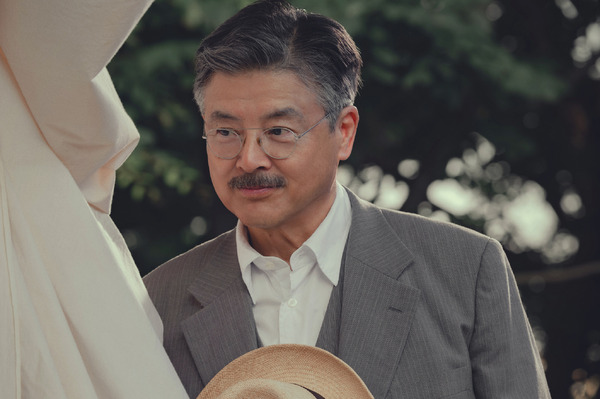 『遠い山なみの光』©2025 A Pale View of Hills Film Partners