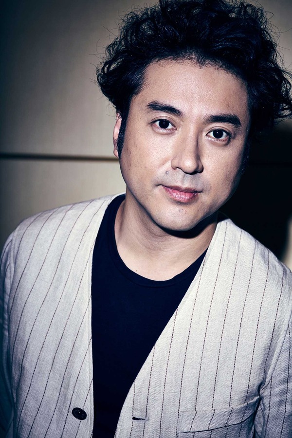 ムロツヨシ／photo：EMI