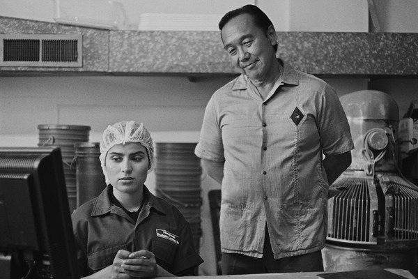 『フォーチュンクッキー』© 2023 Fremont The Movie LLC