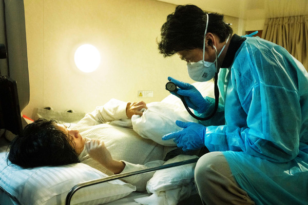 『フロントライン』メイキング © 2025「フロントライン」製作委員会