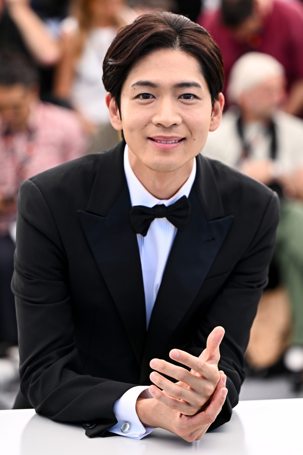 松下洸平 Photo by Stephane Cardinale - Corbis/Corbis via Getty Images