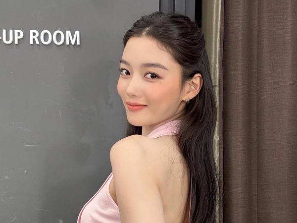 『トンイ』の名子役キム・ユジョン、清純さと妖艶さ入り混じった“まばゆいビジュアル”【PHOTO】