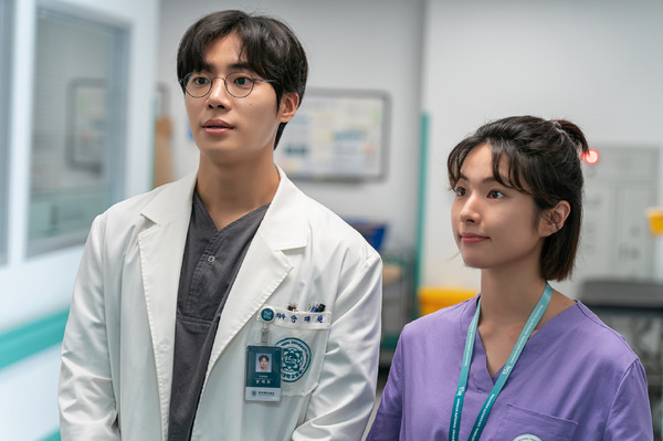 Netflixシリーズ「トラウマコード」1月24日（金）より独占配信