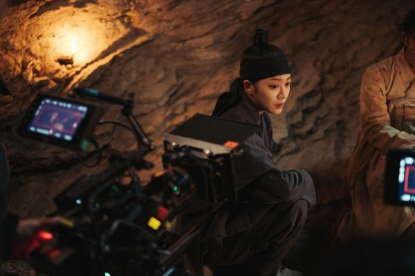 Netflixシリーズ「呑金／タングム」独占配信中　オフショット