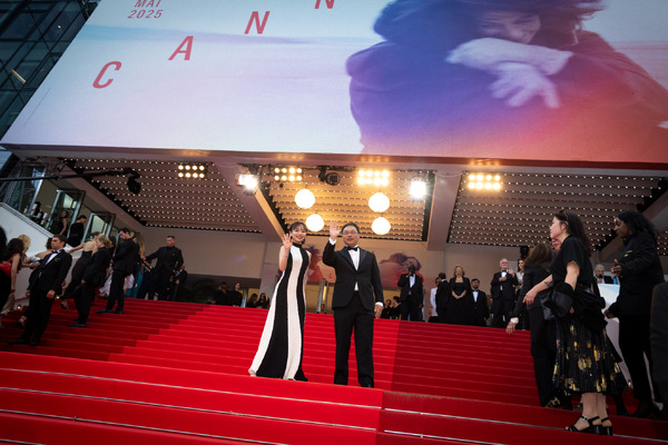 『恋愛裁判』　ⒸKazuko Wakayama