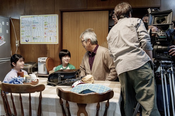 『金子差入店』メイキング(C)2025「金子差入店」製作委員会