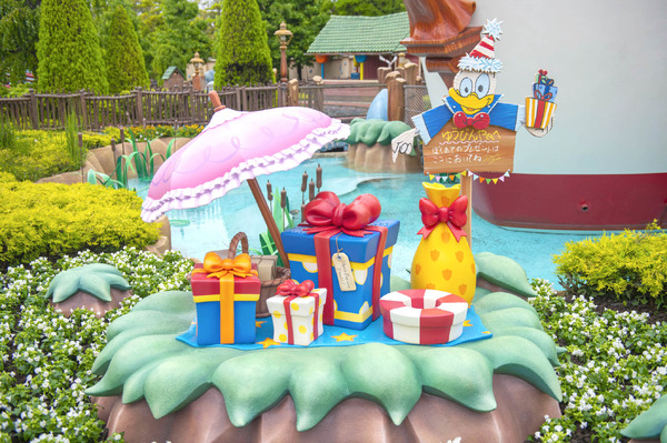 ドナルドのボート前のデコレーション