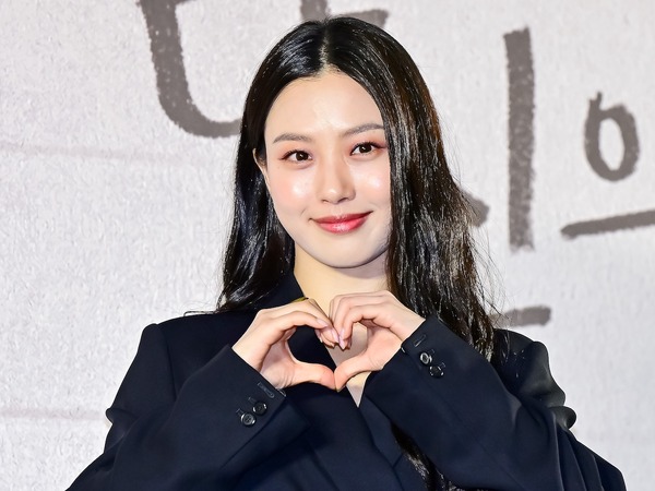 「ラブコメの女神」に暗雲…女優コ・ミンシ、中学時代の“いじめ疑惑”浮上で『隠し味にはロマンス』に危機