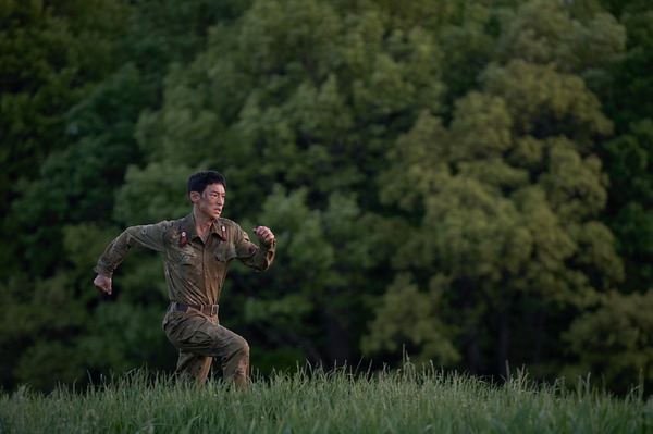 『脱走』©️2024 PLUS M ENTERTAINMENT and THE LAMP LTD. ALL RIGHTS RESERVED.