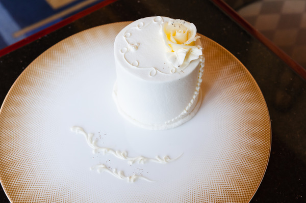 ハイピリオン・ロイヤルローズ¥4,800＜～2025年5月31日（土）＞■苺のショートケーキ■コーヒー　または　紅茶