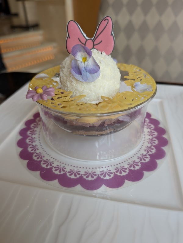 デイジーダックの華やかさをイメージ！ハイピリオン・ケーキセットシリーズを実食