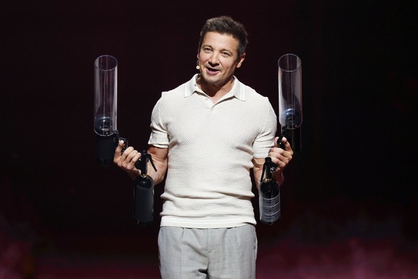 Netflix映画『ナイブズ・アウト: ウェイク・アップ・デッドマン』12月12日（金）より世界独占配信