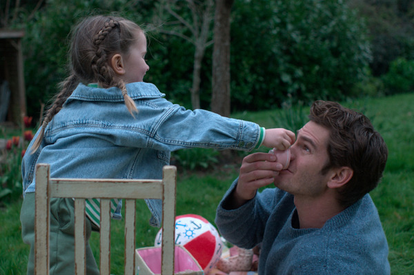 『We Live in Time この時を生きて』© 2024 STUDIOCANAL SAS – CHANNEL FOUR TELEVISION CORPORATION