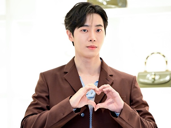 信頼の主演俳優チュ・ヨンウ、変幻自在の二刀流で夏ドラマを制す