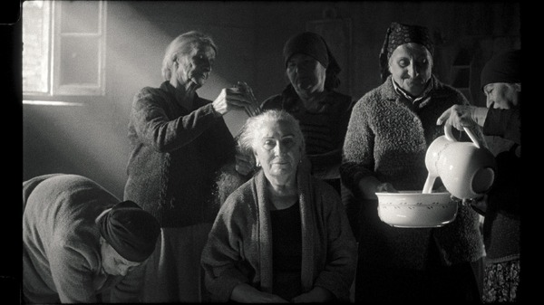 『ワルツ』（Waltz）