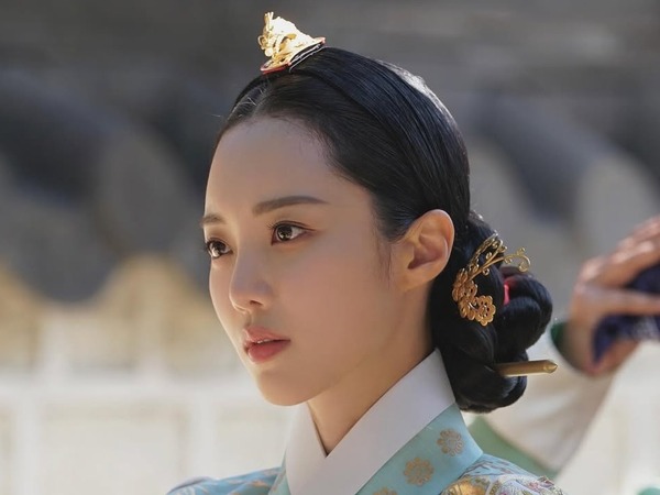 涙誘う名演に絶賛…時代劇『鬼宮』で“中殿”演じたハン・ソウン、感謝の言葉とともに有終の美