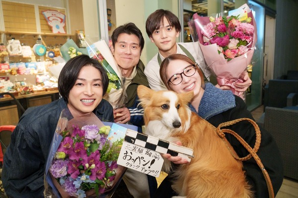 『映画 おっさんのパンツがなんだっていいじゃないか！』オフショット　© 練馬ジム | LINE マンガ・2025 映画「おっパン」製作委員会